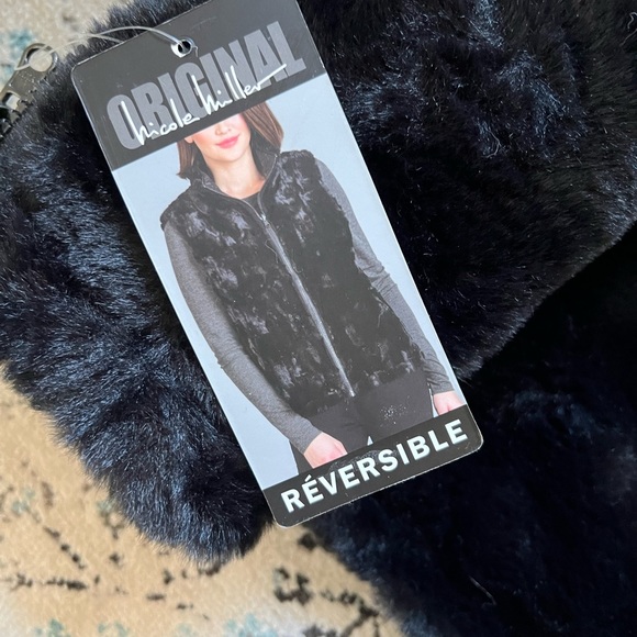 Nicole Miller Reversible Vest - Picture 4 of 4